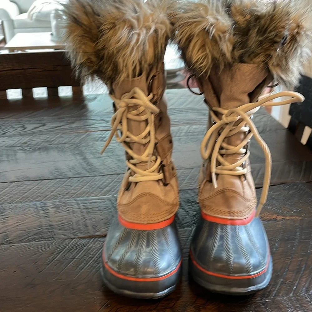 Sorel Joan of Arctic NL1540-102 Women's Faux Fur Lined Suede Boot size 8 - Picture 2 of 5